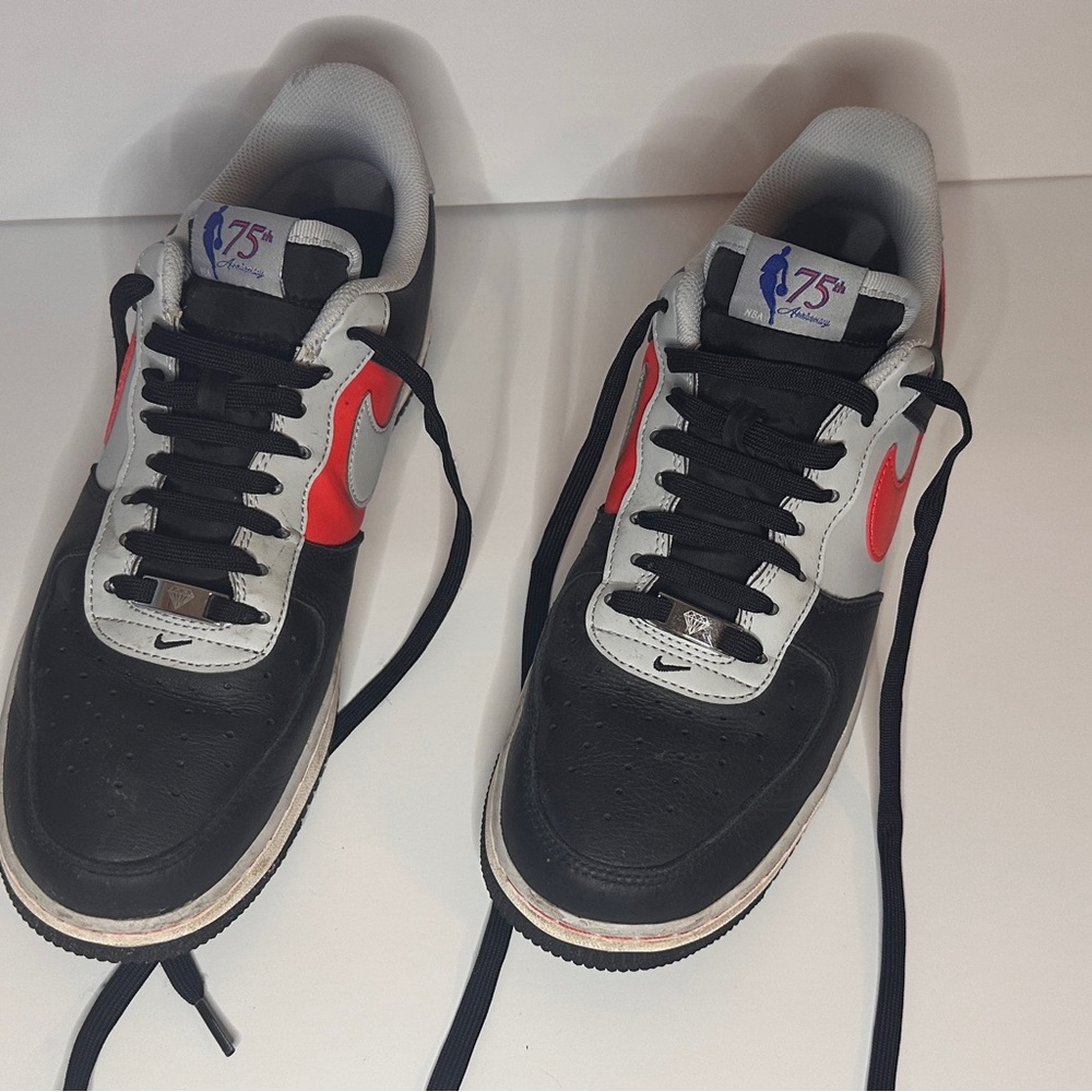 Nike Men’s Air Force 1 ‘07 LV8 75th Anniversary - Trail Blazers Size 11